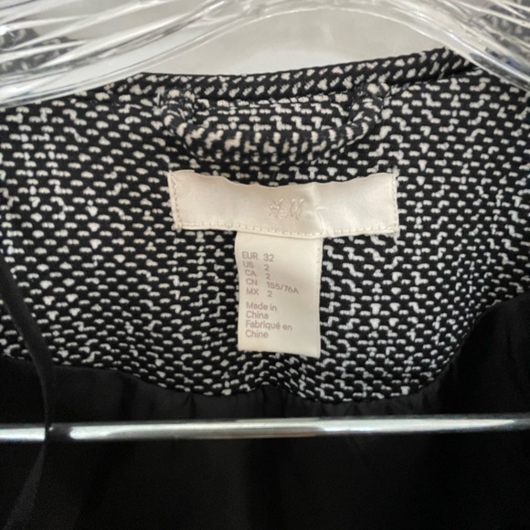 Black and white graphic jacket H&H - Picture 4 of 4